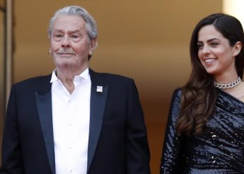 Patrimonio Alain Delon, alla figlia Anouchka il 50%