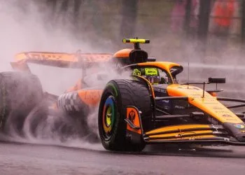 Lando Norris sulla McLaren (Foto ANSA)