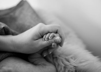 Mano mamma con figlio