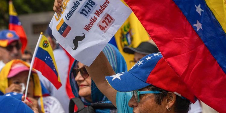 Venezuela, opposizione contro Maduro (Ansa)