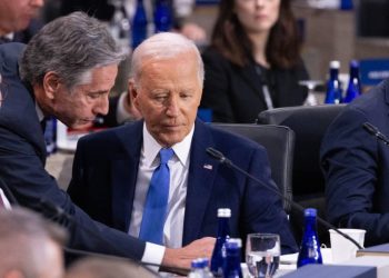 Al 75esimo summit della Nato: da sin. Keir Starmer, Anthony Blinken, Joe Biden, Jens Stoltenberg (Ansa)