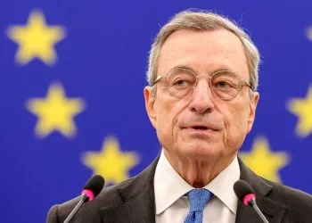 Mario Draghi al Parlamento europeo (Ansa)