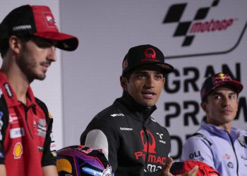 Pecco Bagnaia, Jorge Martin e Marc Marquez in una conferenza stampa MotoGp (Foto ANSA)
