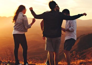 Gruppo di amici (Fonte: Pexels)