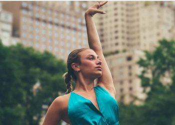 Sophia Berto, chi è la ballerina dello show di Rai Uno (Foto: Screenshot)