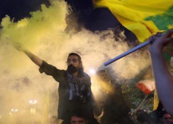 Festa a Teheran in occasione dell'attacco a Israele (Ansa)