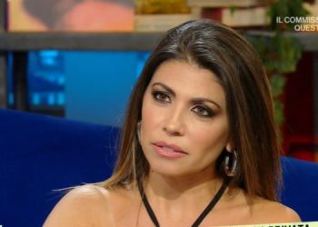 chi sono i genitori di Flora Canto