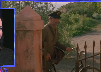 Clarissa Burt ricorda Massimo Troisi al Grande Fratello 2024 (screen da TV)