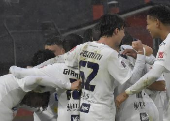 L'esultanza dei giocatori del Trento (da facebook.com/SerieCofficial)