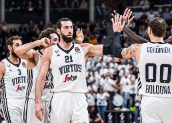 L'esultanza della Virtus Bologna (da facebook.com/VirtusSegafredoBologna)