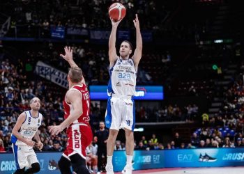 Nikola Ivanovic
al tiro con la Germani Brescia (da facebook.com/pallacanestrobrescia)