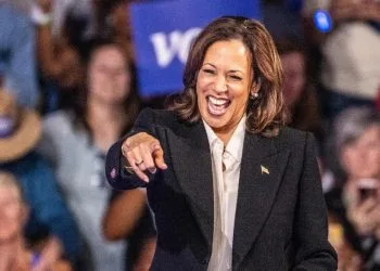 Kamala Harris, vicepresidente e candidata del alla presidenza, durante un comizio in North Carolina (Ansa)