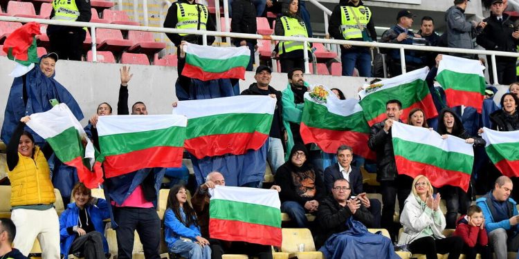 Bandiere della Bulgaria in Nations League (Foto ANSA)
