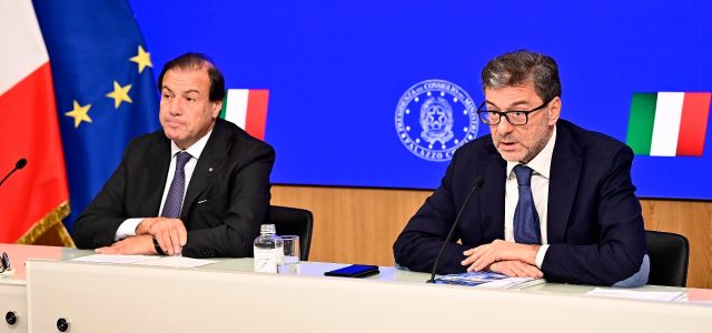 Leo e Giorgetti presentano la Manovra