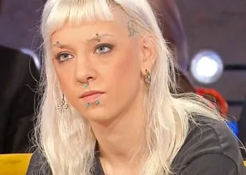 Anna Lou Castoldi dismorfofobia (Screen Raiplay)