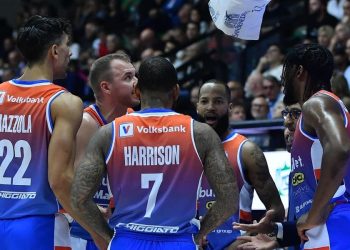 La NutriBullet Treviso in campo (da facebook.com/trevisobasket)