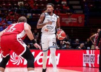 Charles Manning Jr. con la GeVi Napoli (da facebook.com/NapoliBk)