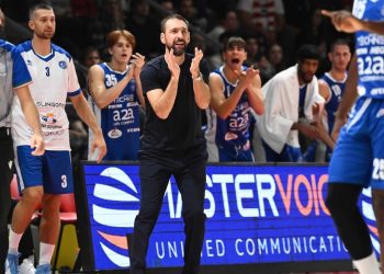 Giuseppe Poeta, allenatore della Germani Brescia (da facebook.com/pallacanestrobrescia)