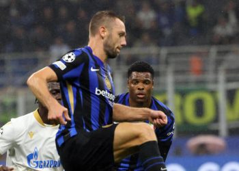Stefan De Vrij impegnato con l'Inter (Foto ANSA)