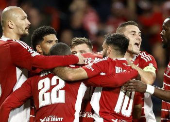 L'esultanza dei calciatori del Brest (Foto ANSA)