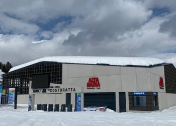 Uno degli impianti del carosello Dolomiti Superski (Ansa)