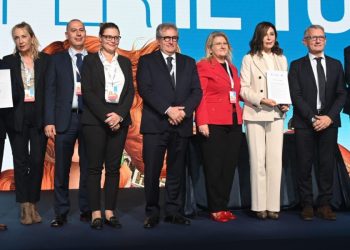 La firma del Patto per il turismo