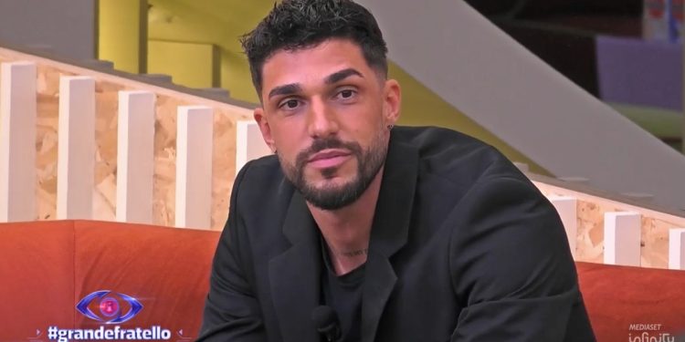 Stefano Tediosi non è single (Screen Mediaset Infinity)