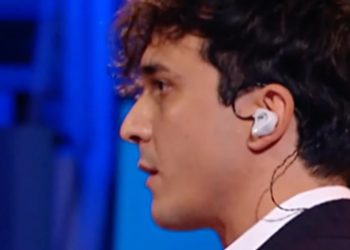 Tananai ospite ad Amici (Foto: screenshot trasmissione)