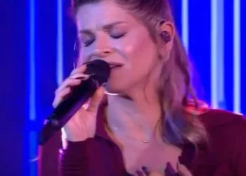 Alessandra Amoroso a Radio Italia Live (Foto: screenshot dalla trasmissione)