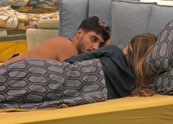 Passione al Grande Fratello tra Helena Prestes e Javier Martinez (Screen Mediaset Infinity)