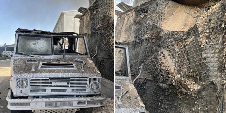 Il luogo dell'attacco e l'auto dei quattro caschi blu della Brigata Sassari rimasti feriti nell'attacco alla base Unifil nel Libano, Shama, 22 novembre 2024 ANSA/NPK