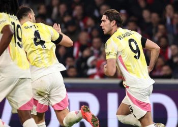 Dusan Vlahovic in gol con la Juventus in Champions League (Foto ANSA)