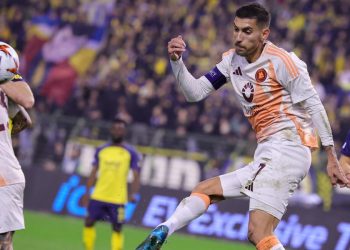 Lorenzo Pellegrini con la Roma in Europa League (Foto ANSA)