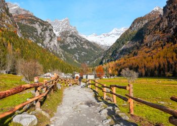 Val Masino, in provincia di Sondrio (@inLombardia)