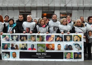 I parenti delle vittime del disastro di Rigopiano davanti alla Cassazione nel giorno della sentenza
Roma, 3 dicembre 2024 (ANSA/FABIO CIMAGLIA)