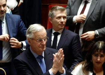 Michel Barnier nell'aula dell'Assemblea nazionale (Ansa)