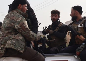 Miliziani curdi in Siria, a a Qamishli (Ansa)