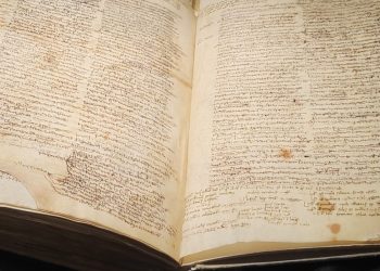 Appunti autografi di Tommaso d'Aquino (foto dalla pagina FB di Vatican News)