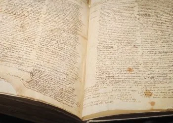 Appunti autografi di Tommaso d'Aquino (foto dalla pagina FB di Vatican News)