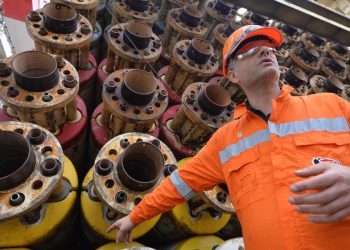 Un particolare della nave di perforazione Saipem 10000 (Ansa)