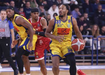 Elijah Stewart con la Givova Scafati (da facebook.com/SportandoIT)