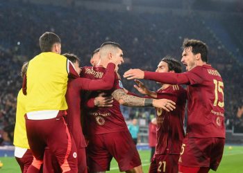 Gianluca Mancini e Mats Hummels esultano con la Roma (Foto ANSA)