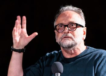 Massimo Popolizio in "Due uomini" di Luca Doninelli (foto Federico Buscarino)