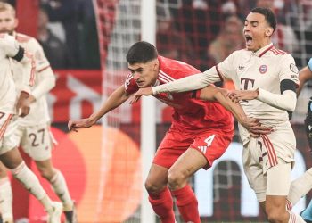Antonio Silva contro Jamal Musiala in Bayern Benfica (Foto ANSA)