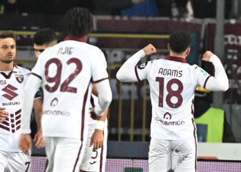 Ché Adams esulta dopo un gol con il Torino (Foto ANSA)