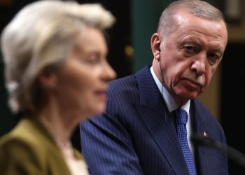 Recep Tayyip Erdogan, presidente della Turchia, con Ursula von der Leyen, presidente della Commissione UE (Ansa)