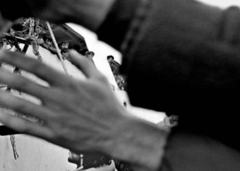 Ferdinando Scianna, "Al porto, Brindisi, Italia, 1991" (particolare)