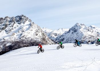 Una pedalata sulla neve in fat bike a Passo Campolungo (@inLombardia)