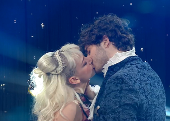 Anna Lou Castoldi e Nikita Perotti bacio a Ballando con le stelle 2024