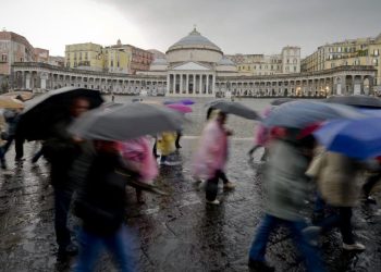 Maltempo a Napoli (Ansa)